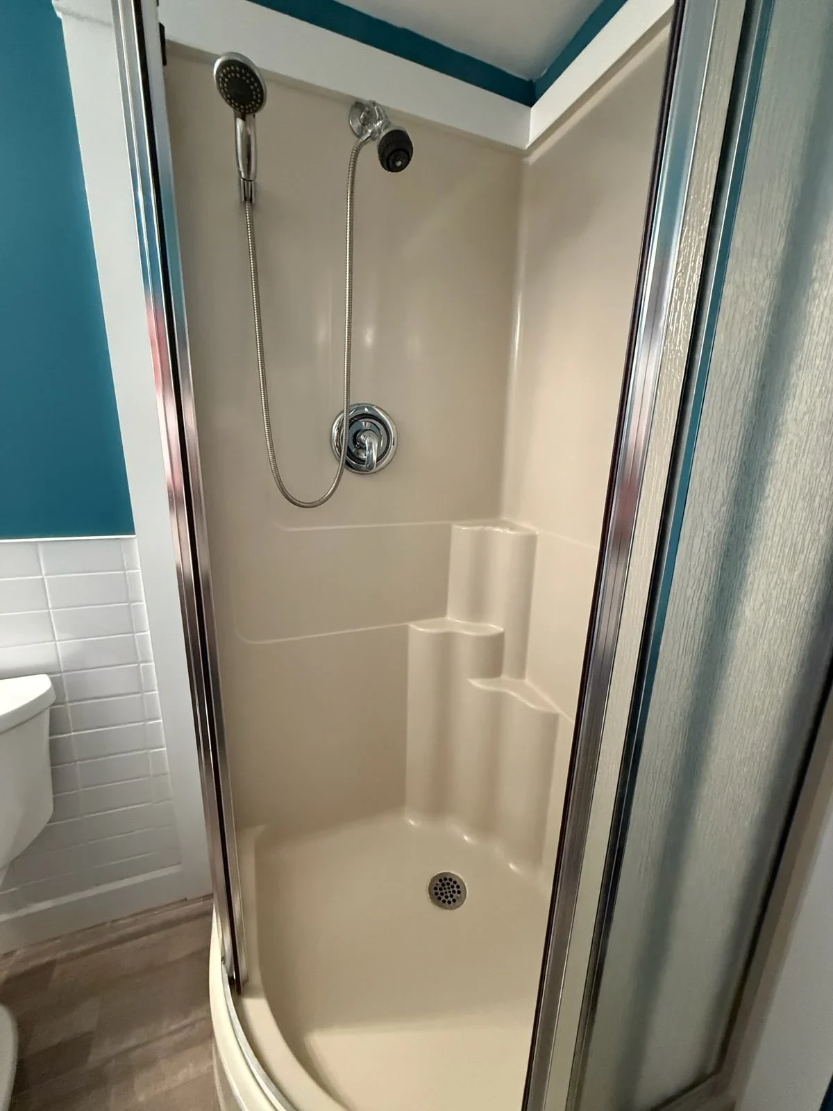 Stand-up shower